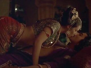 Indira Varma desnuda en una selección de escenas eróticas