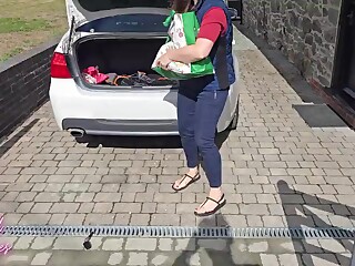 英国熟女被粗手指插到高潮喷水